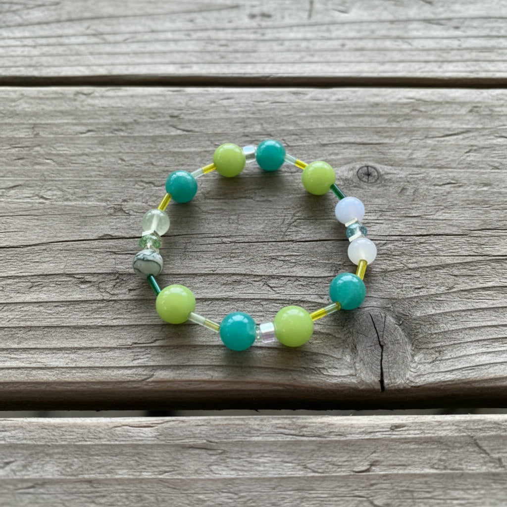 Ease & Bloom - Aventurine & Crystal Bracelet