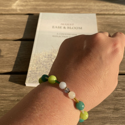 Ease & Bloom - Aventurine & Crystal Bracelet